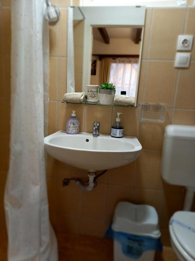 Idill Üdülőház Tiszafüred Esterno foto